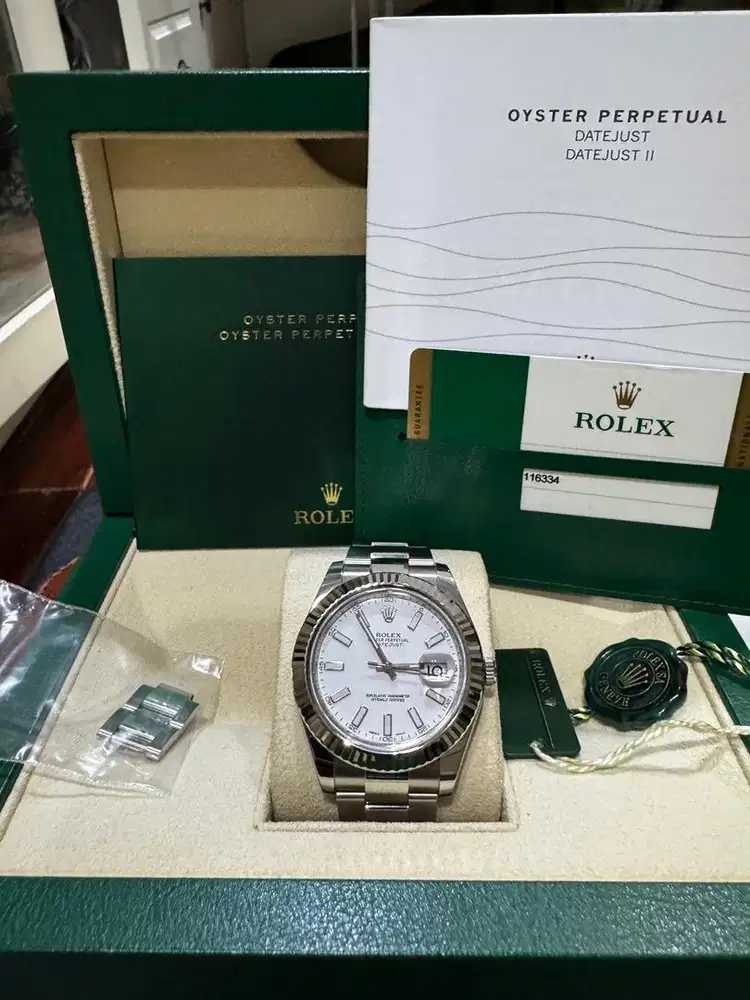 Datejust 41mm oyster , whitedial 18k wGbezel  , fullset 2015
