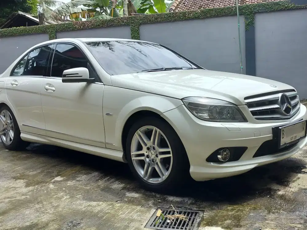 Mercedes Benz C250 Putih 2011