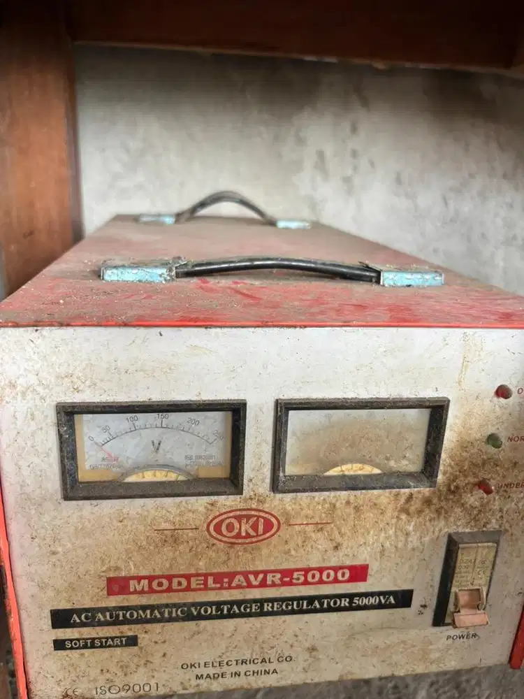 Stabilizer 5000 merk oki dan stabilizer 500 merk AVR