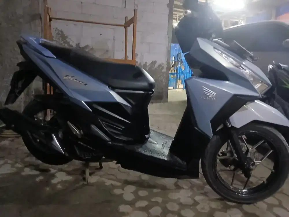 Di jual motor honda vario 150