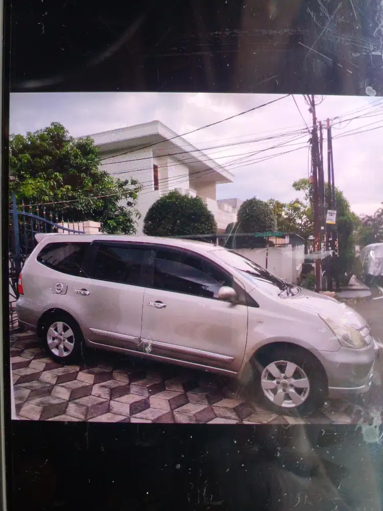 Nissan Grand Livina XV 1.5 A/T