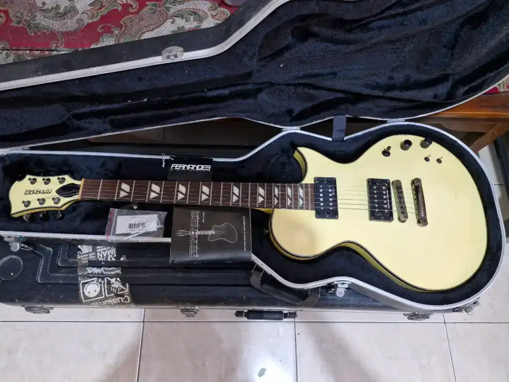 Fernandes Monterey Elite Sustainer dan Seymour Duncan with Hardcase