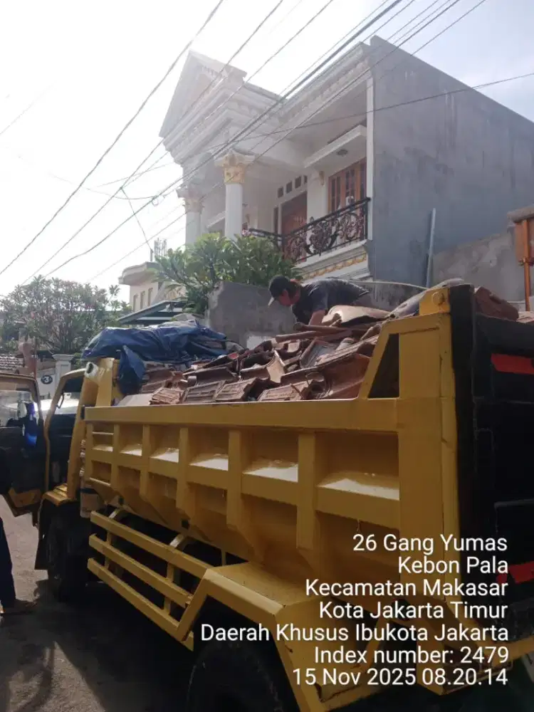Jasa buang puing dan tanah