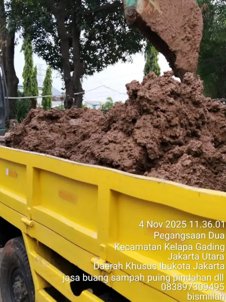 Jasa buang puing dan tanah