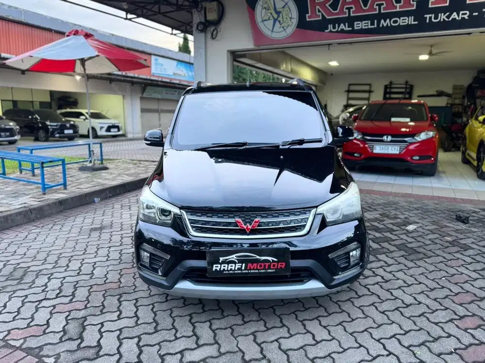 Wuling Confer 1.5 V S Luxury MT 2018 Hitam