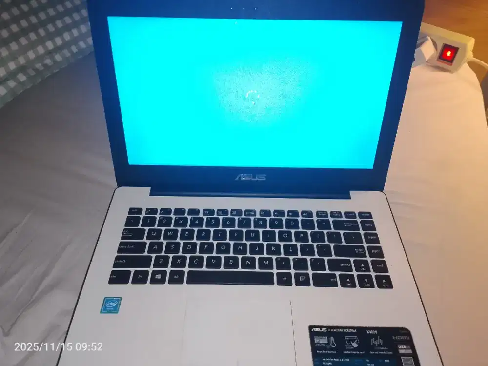 Laptop Asus Ram 2/256