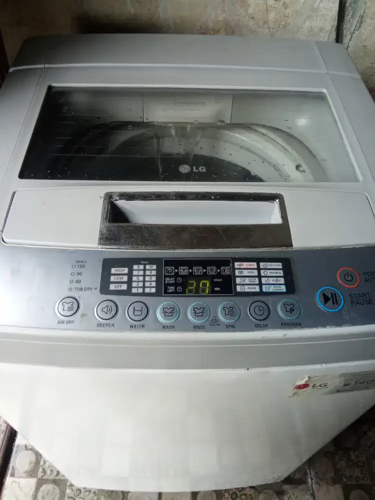 Mesin cuci LG otomatis