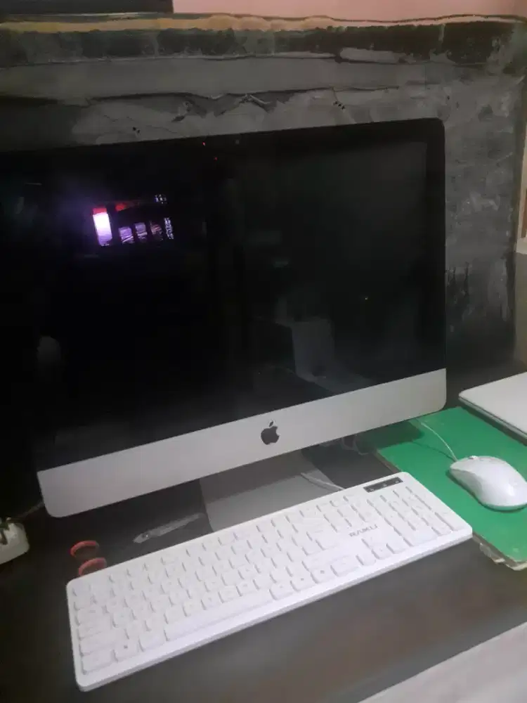 Imac thn 2011 21,5 inci