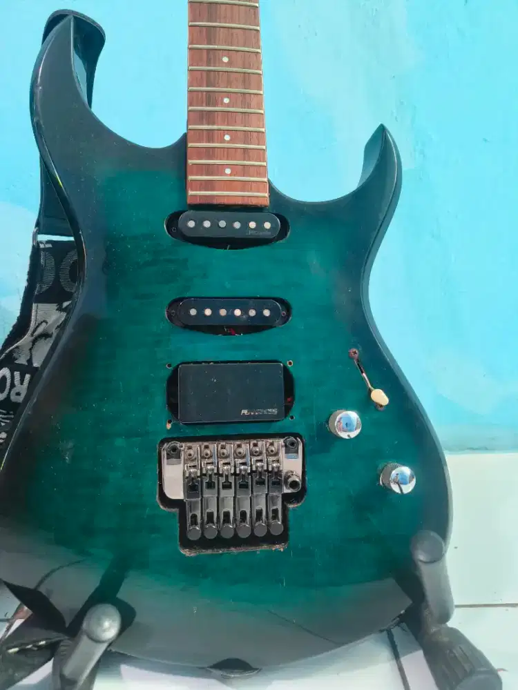 Guitar Listrik Fernandes made in Japan