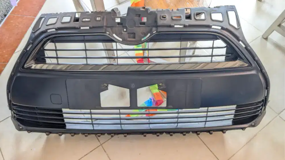 Grill Toyota Sienta V 2018