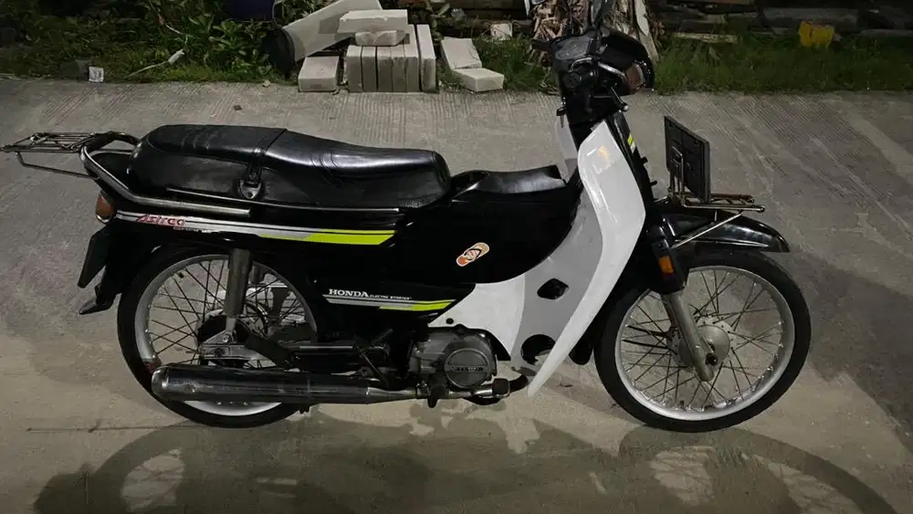 Motor honda astrea
