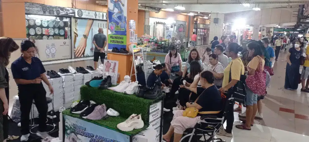 Dibutuhkan segera SPG wanita