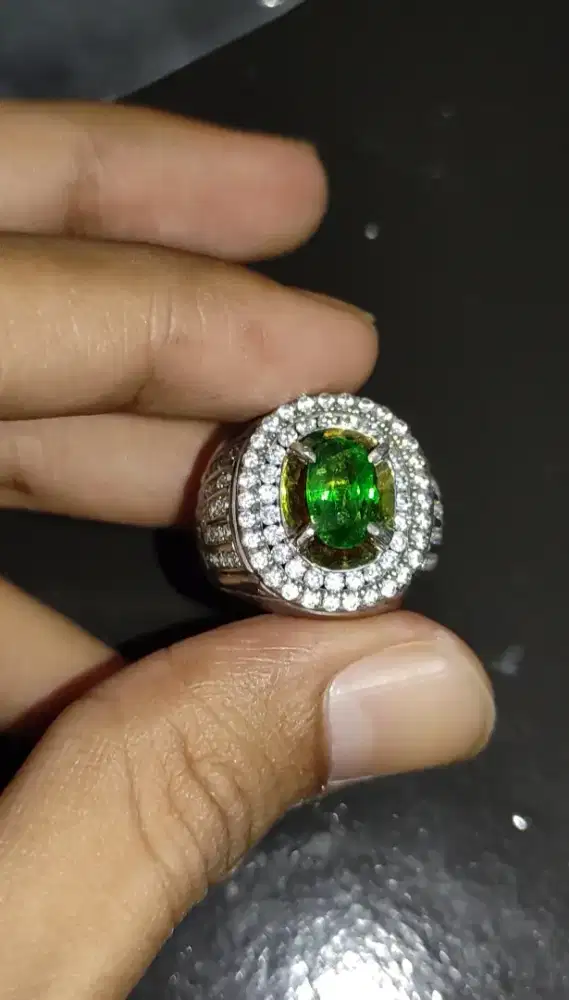 Natural Tsavorite Garnet Ring Perak