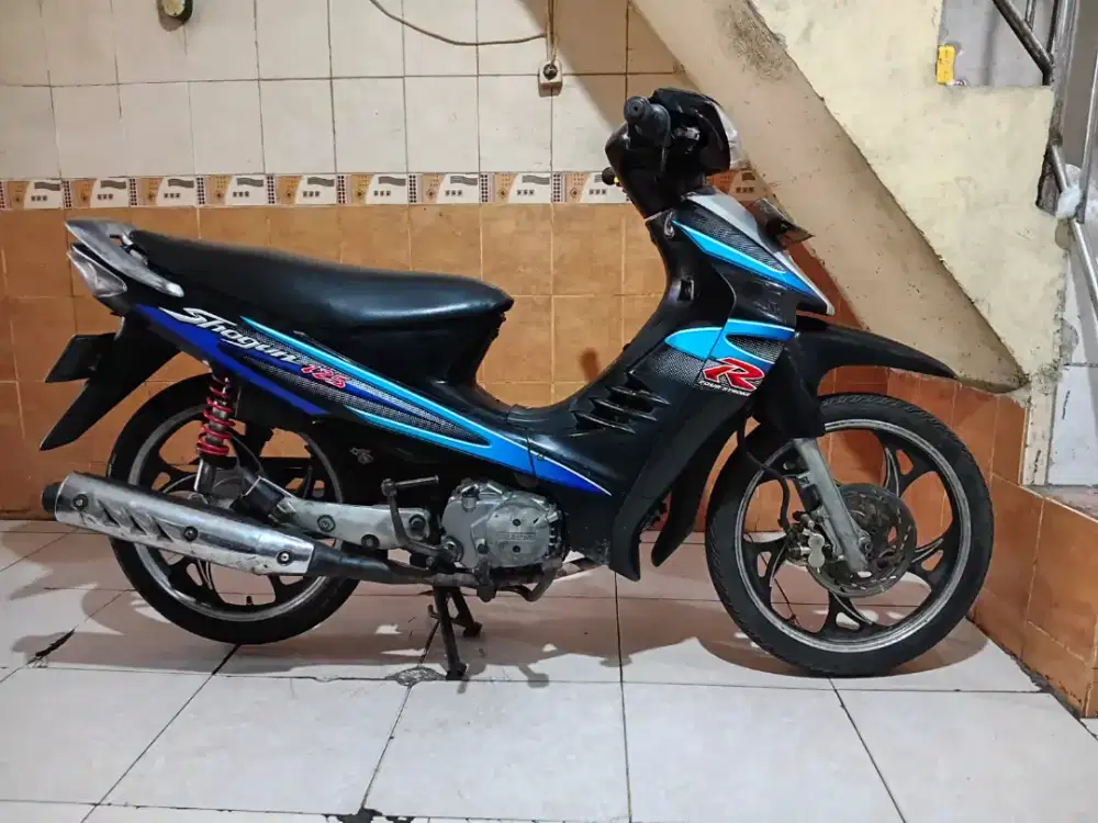 SHOGUN R 125 CAKRAM CW 2005 ORI MLS SIAP PAKAI MESIN ENAK STANDAT HLS