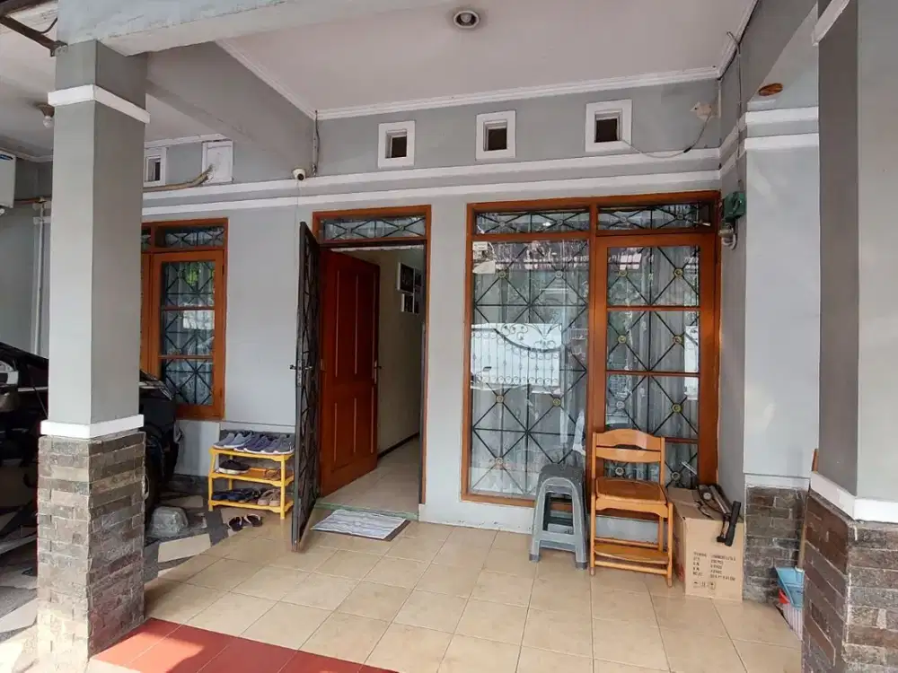 Dijual Rumah Semi Furnished Terawat di Taman Kopo Indah, Bandung