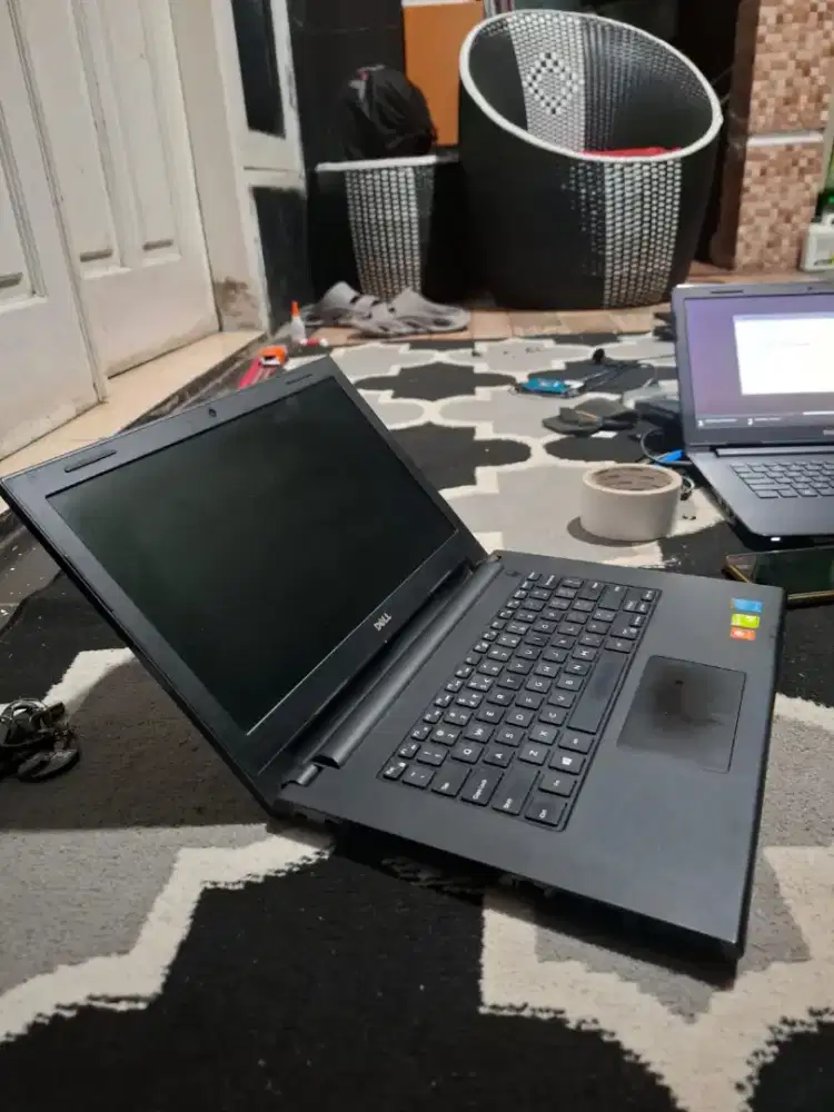 DELL Vostro 14-3468
Intel core i3 -5020U Gen 5~2.3GHz