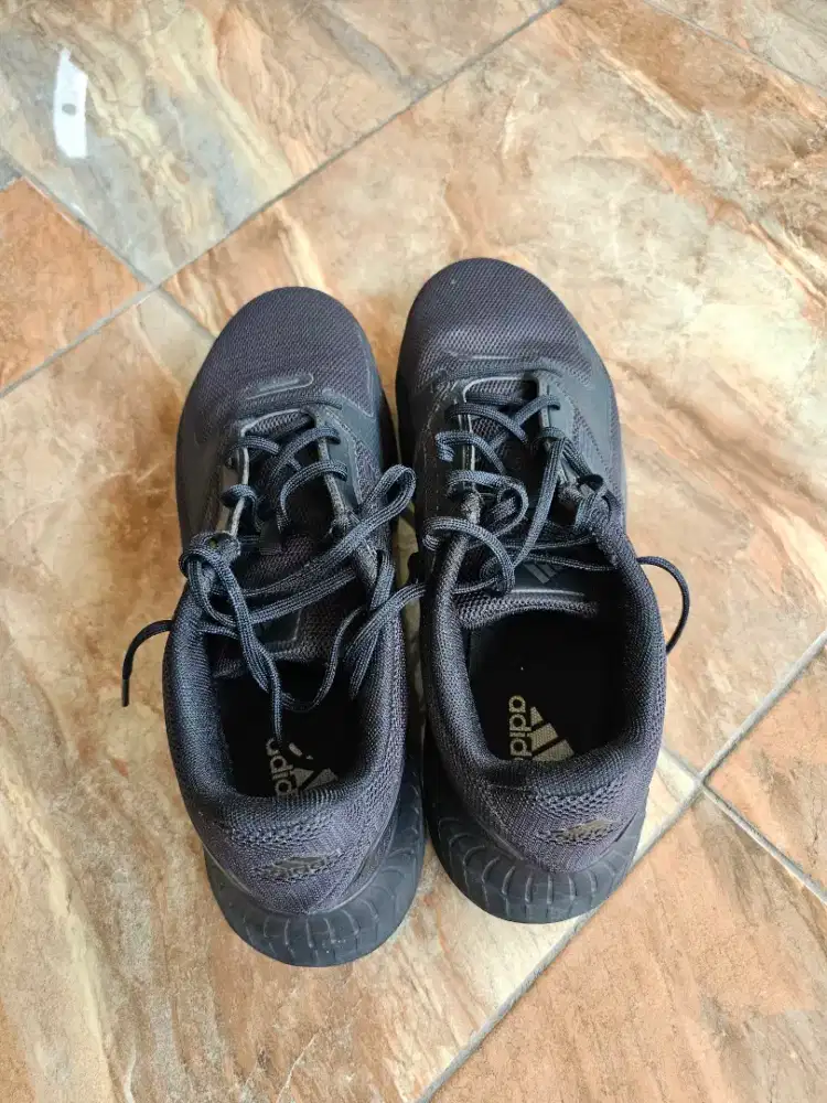 SEPATU RUNNING,GYM DAN FITNES