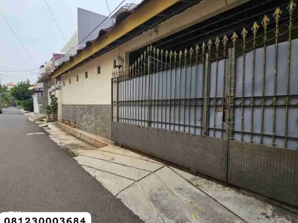 DI JUAL RUMAH DUA LANTAI FULL FURNISHED SIAP HUNI LOKASI GROGOL JAKARTA BARAT