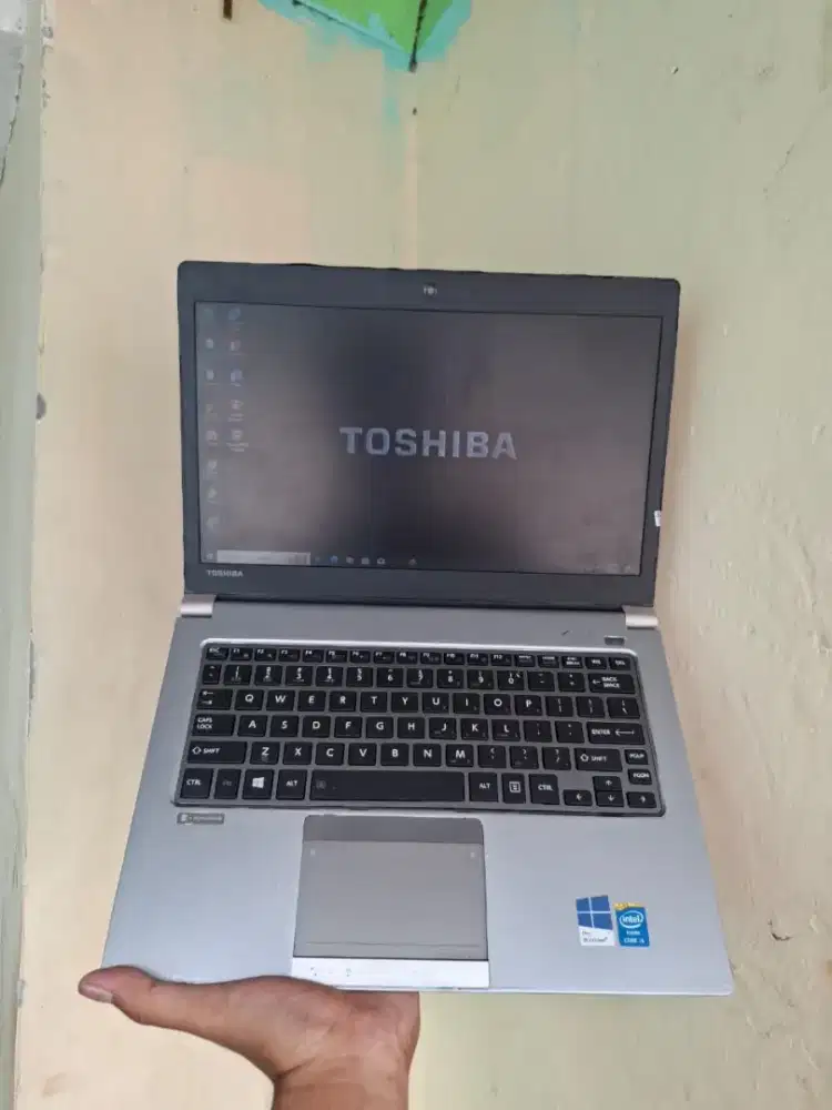 Dijual Laptop Toshiba Dynabook R634
Kondisi siap