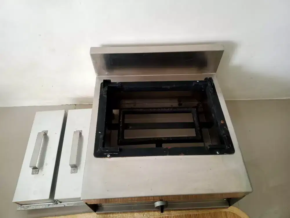 Kompor pukis baru dipakai sebulan