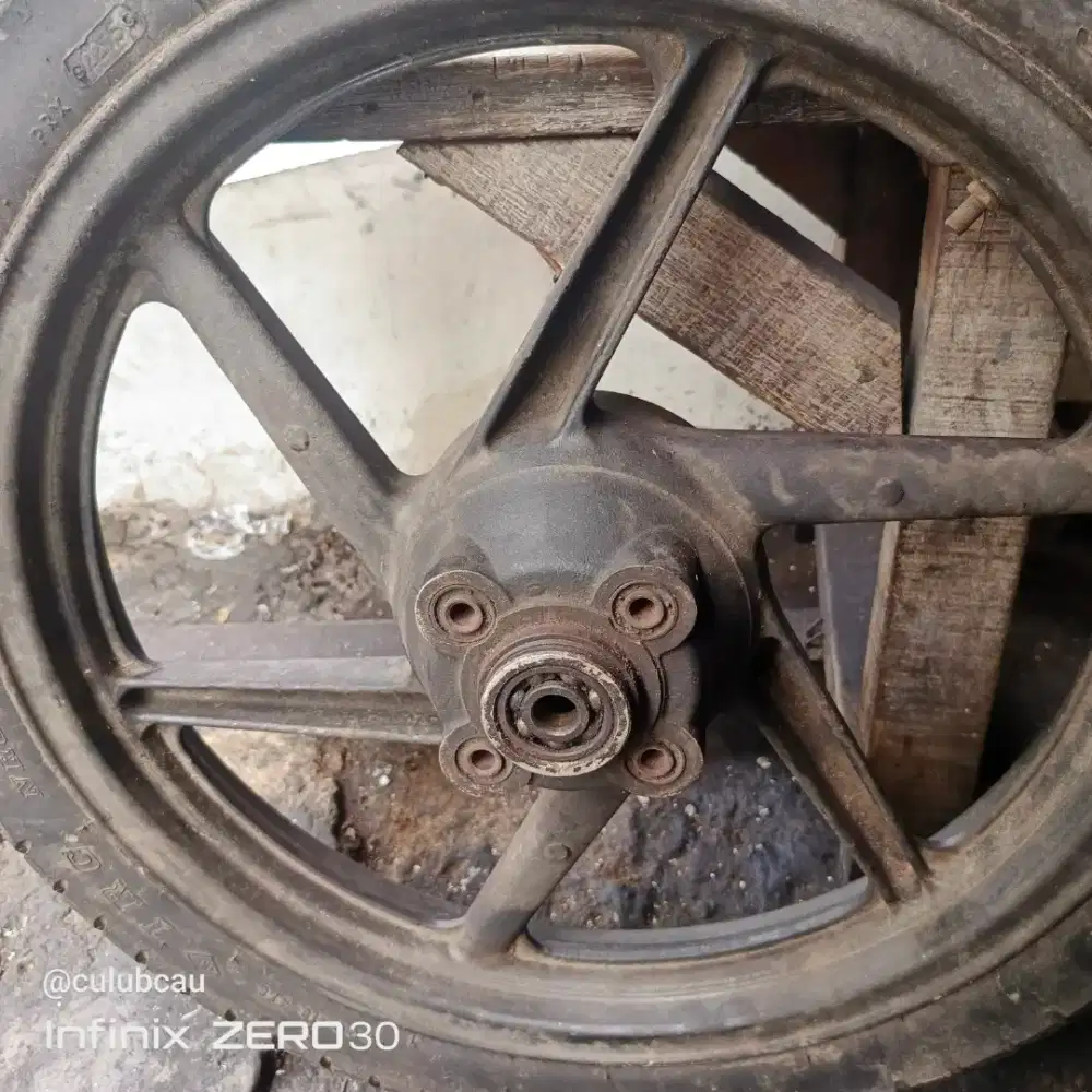 Velg honda megapro primus