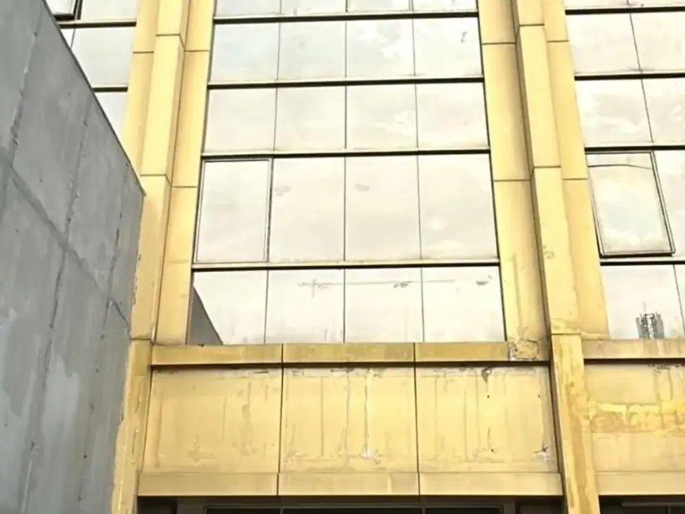 Ruko Beach Boulevard Golf Island PIK 4,5x15 Hadap Jalan Raya