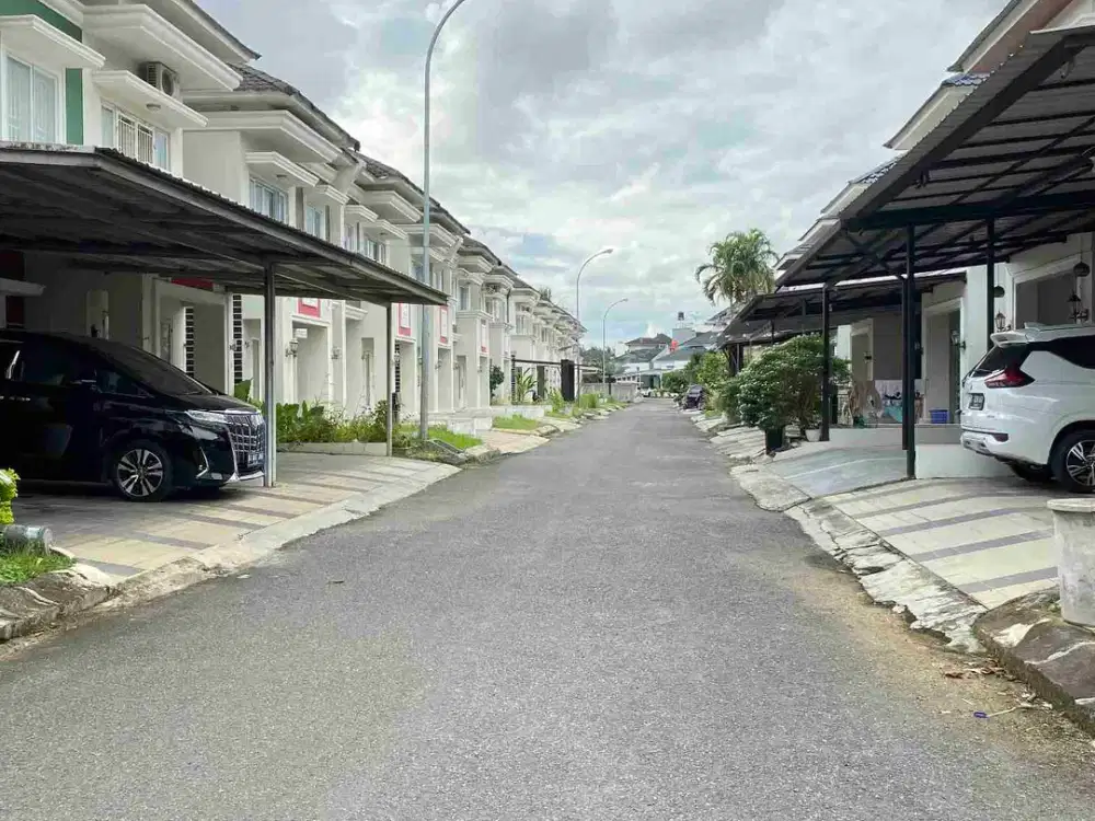 SEWA RUMAH DALAM CLUSTER