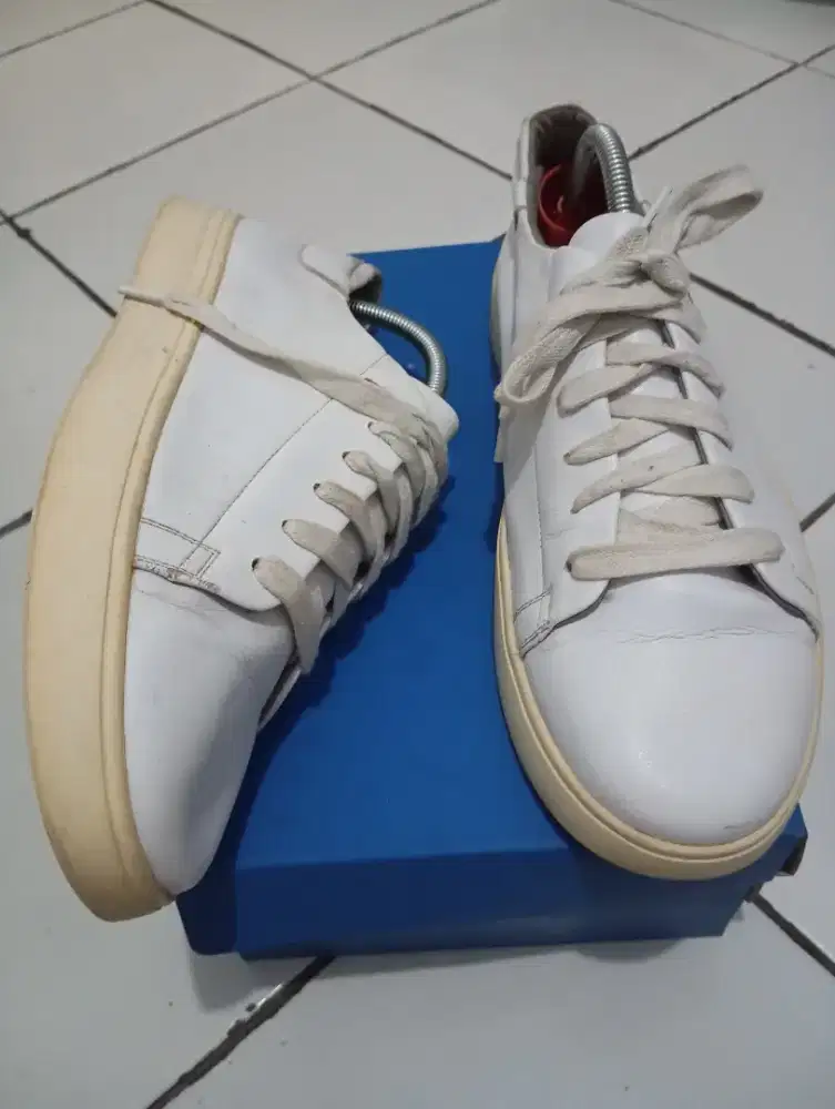 Sepatu kulit Alexander MC queen