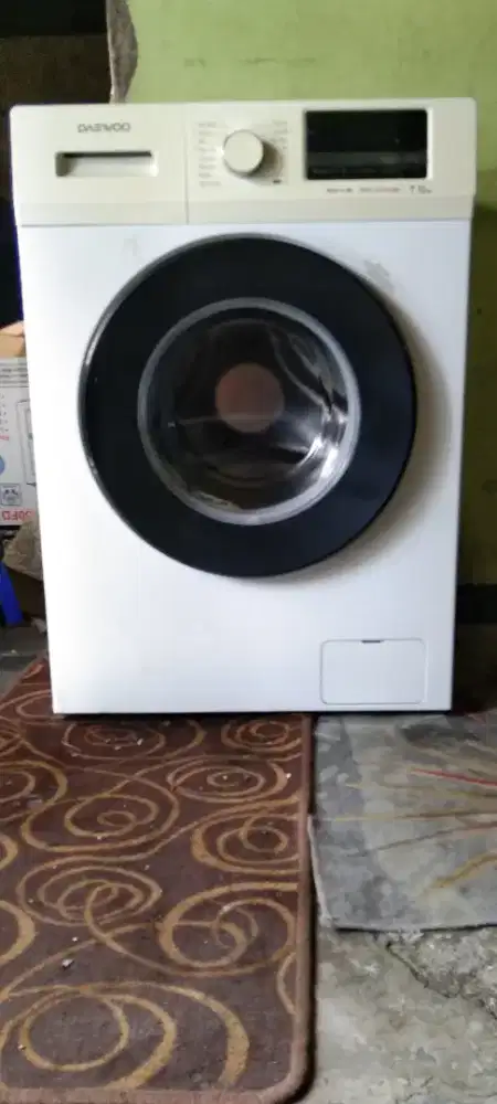 Di jual mesin cuci front loading 7kg merk DAEWOO normal