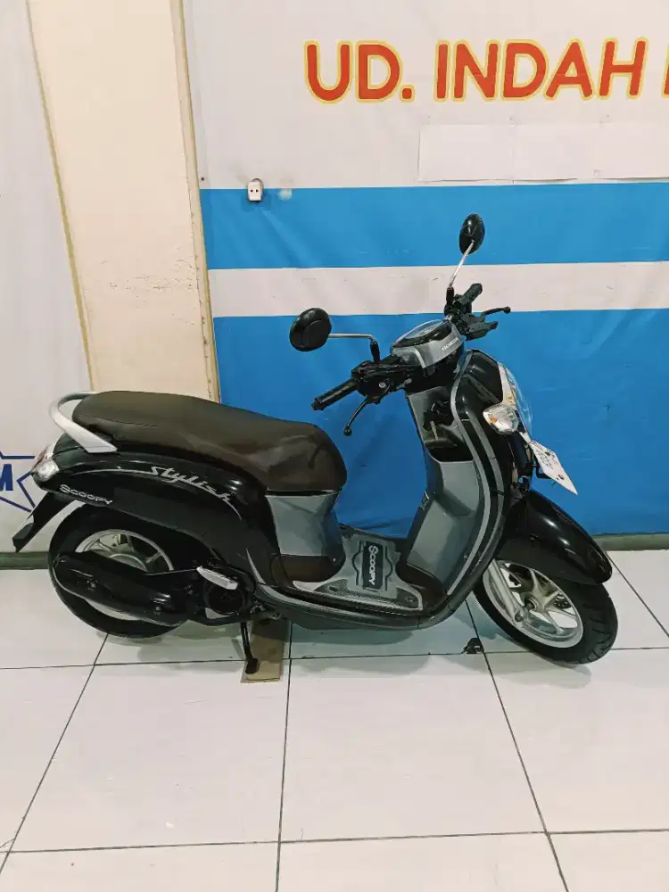 Pemakaian jarang HONDA SCOOPY ESP STYLISH ECO 2019 ISTIMEWA