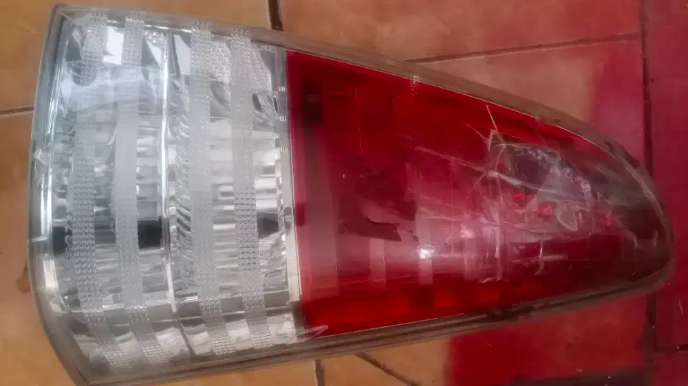 Stop lamp Innova 2010 ori-kanan