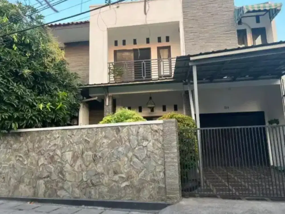 Rumah Mewah Cantik 2 Lantai di Jatiwaringin – Lokasi Super Strategis!