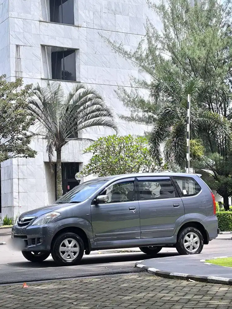 DP 14JT // TOYOTA AVANZA G 1.3 AT 2010 SATU TANGAN DARI BARU