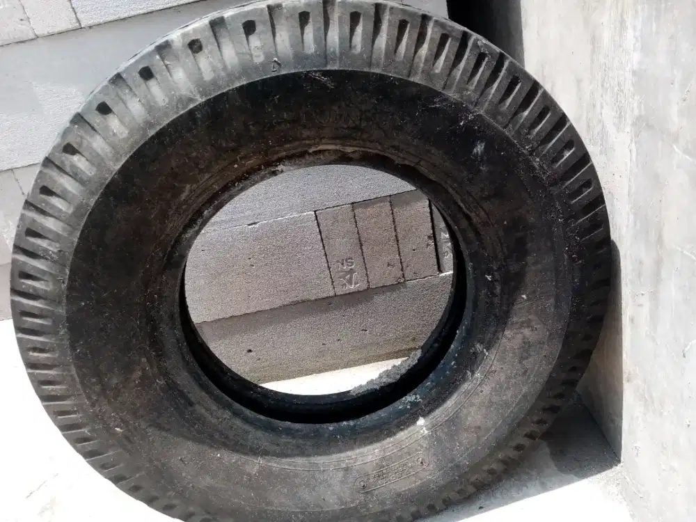 Jual ban bekas mobil