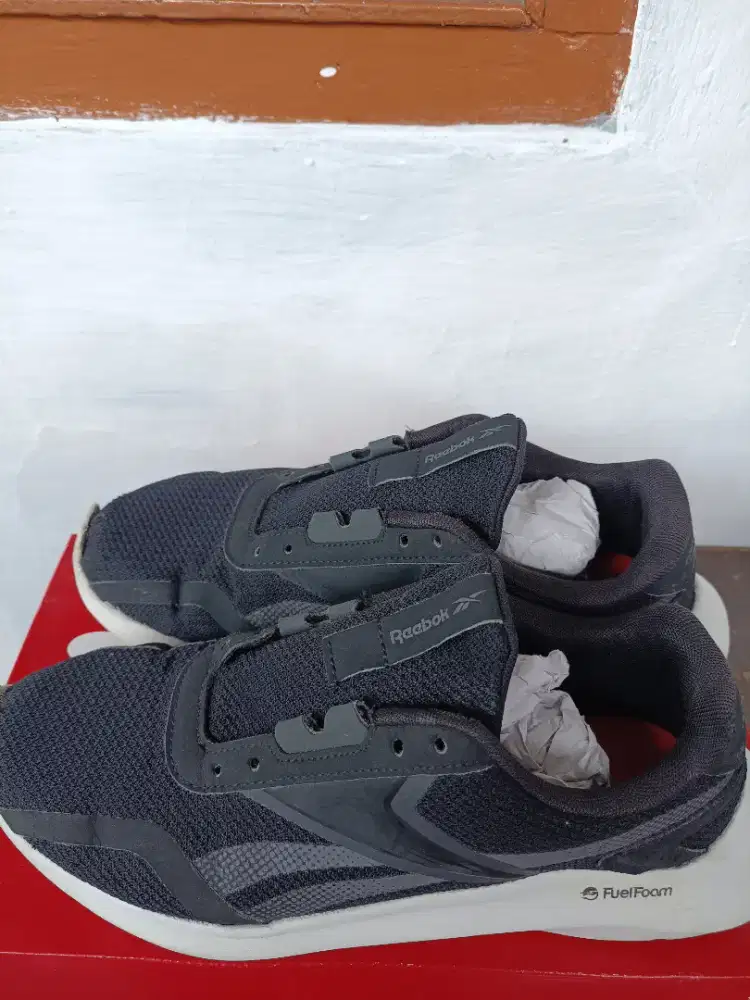 Di jual sepatu murah