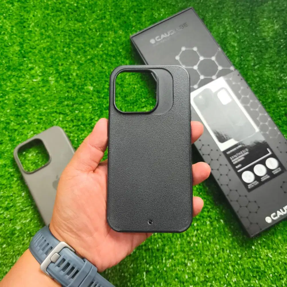 Casing CAUDABE Synthesis Rugged Protection Sleek Design For iPhone 15