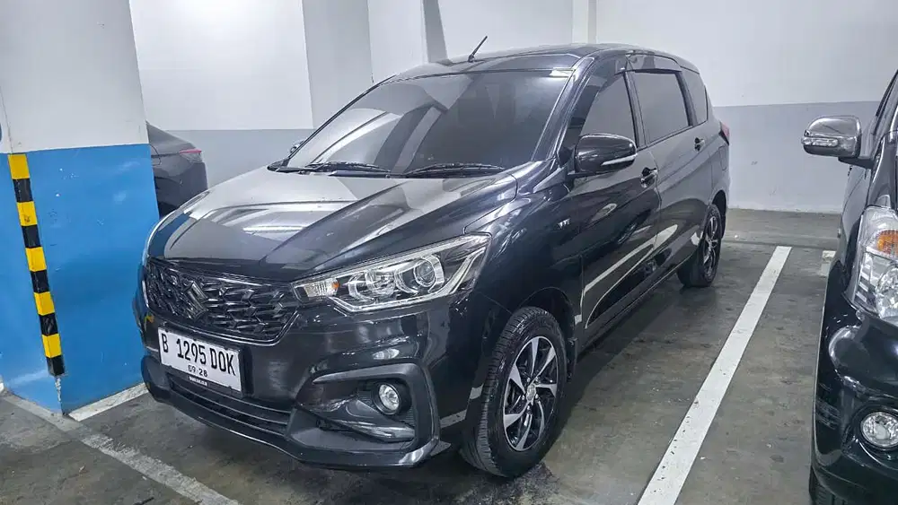 DIJUAL OVER KREDIT SUZUKI ERTIGA HYBRID GX A/T 2023