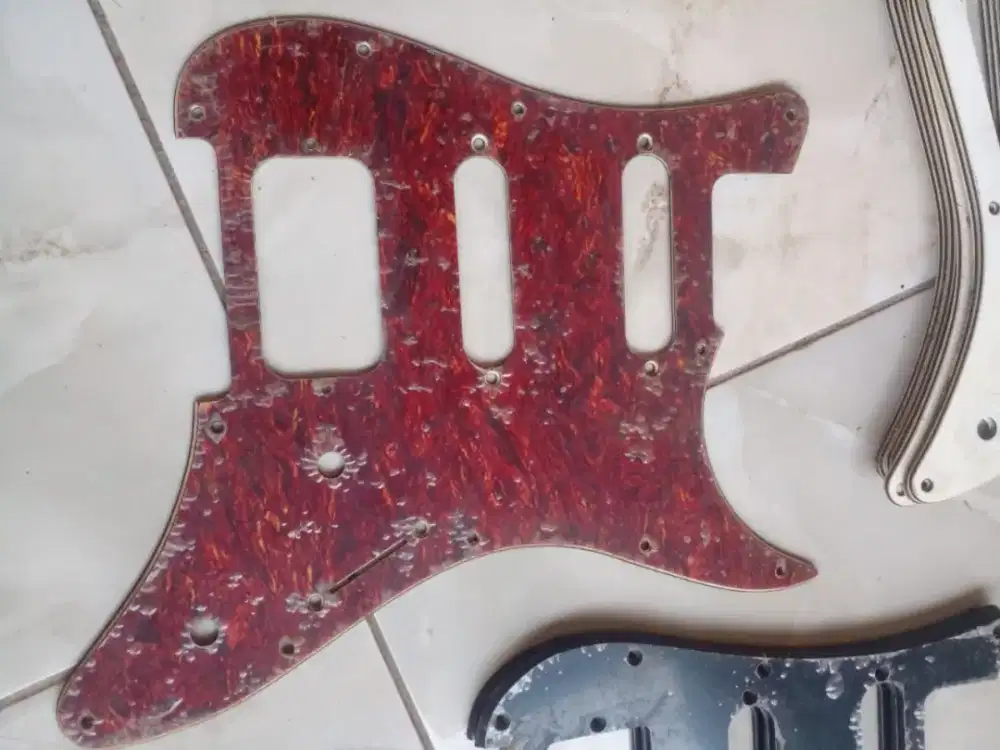 Pickguard gitar Stratocaster tortoise 3ply