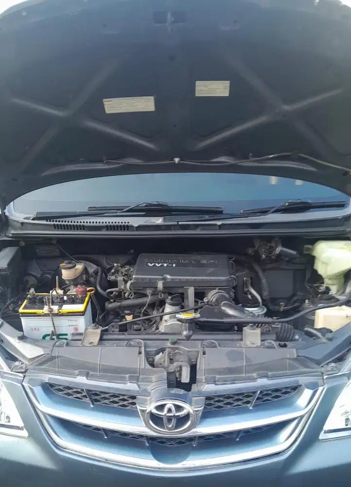 Toyota Avanza 2010 Bensin