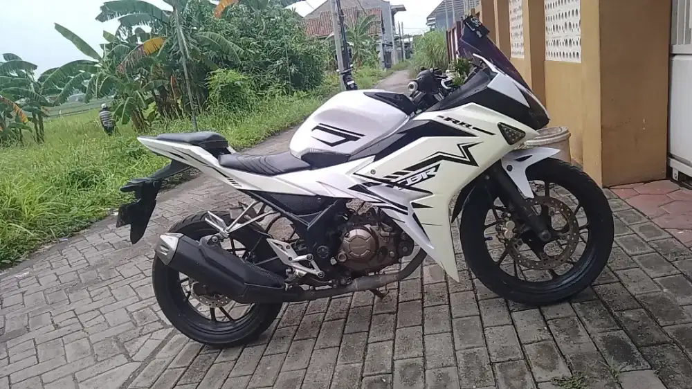 CBR facelift pajak hidup plat hidup