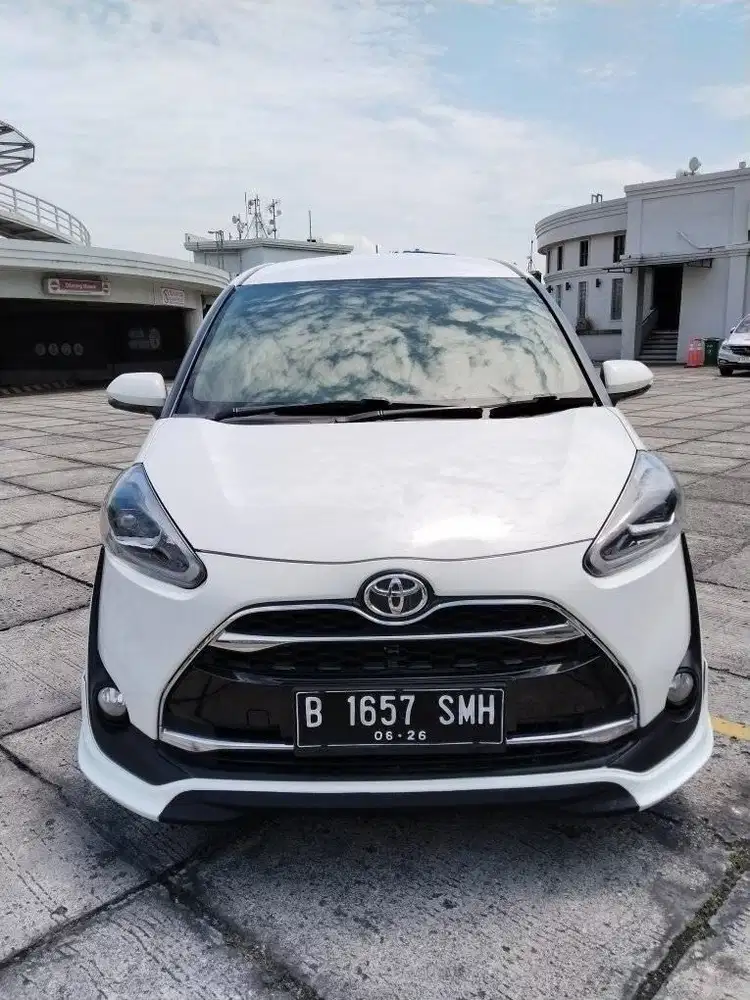 (Tdp 18jt) Sienta 1.5 Q AT 2017 Putih, Pajak panjang bln 6-26