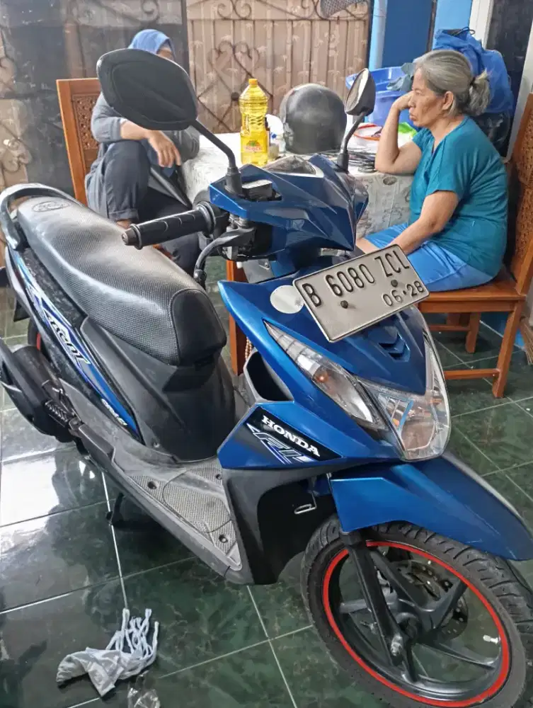 Di jual aj beat nih tngn pertama dri baru grees mesin Alus dah