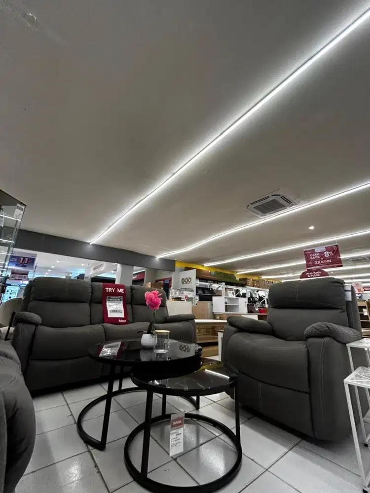 Nathan sofa Recliner informa selma