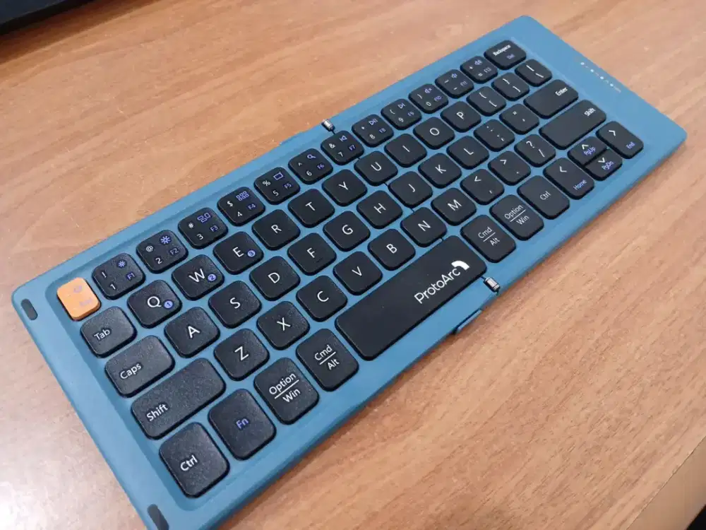 Foldable Bluetooth Keyboard Multifungsi