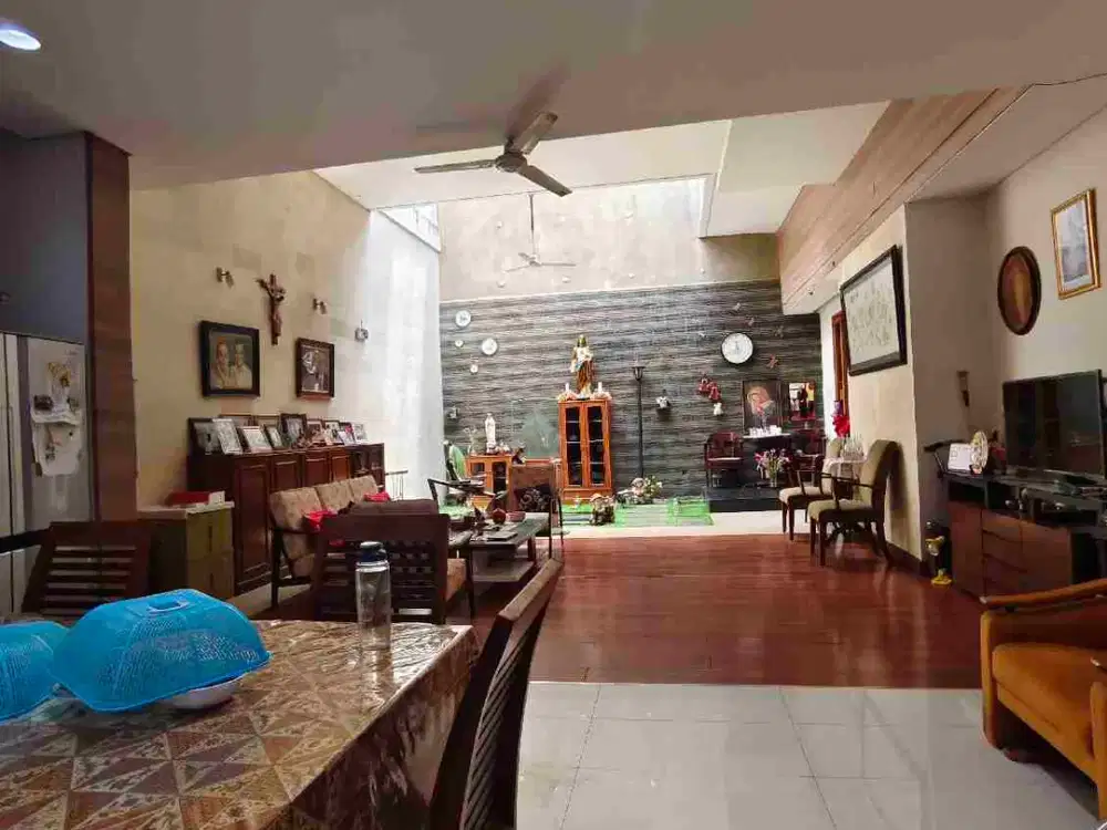 RUMAH SUNRISE GARDEN JUAL CEPAT