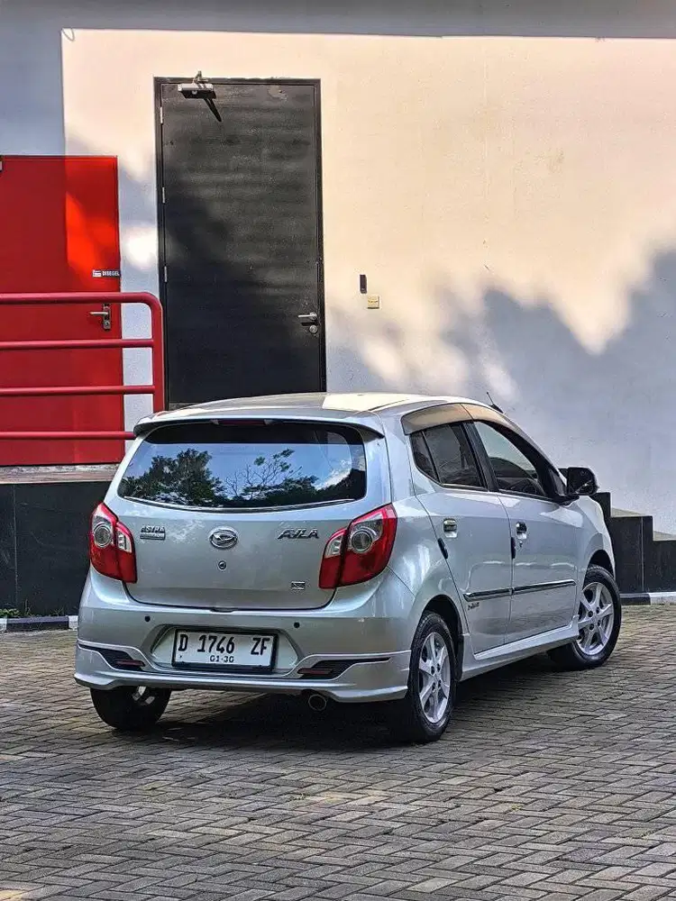 LOW KM // DP 14JT // DAIHATSU AYLA ELEGANT MT 2015 NIK 2014