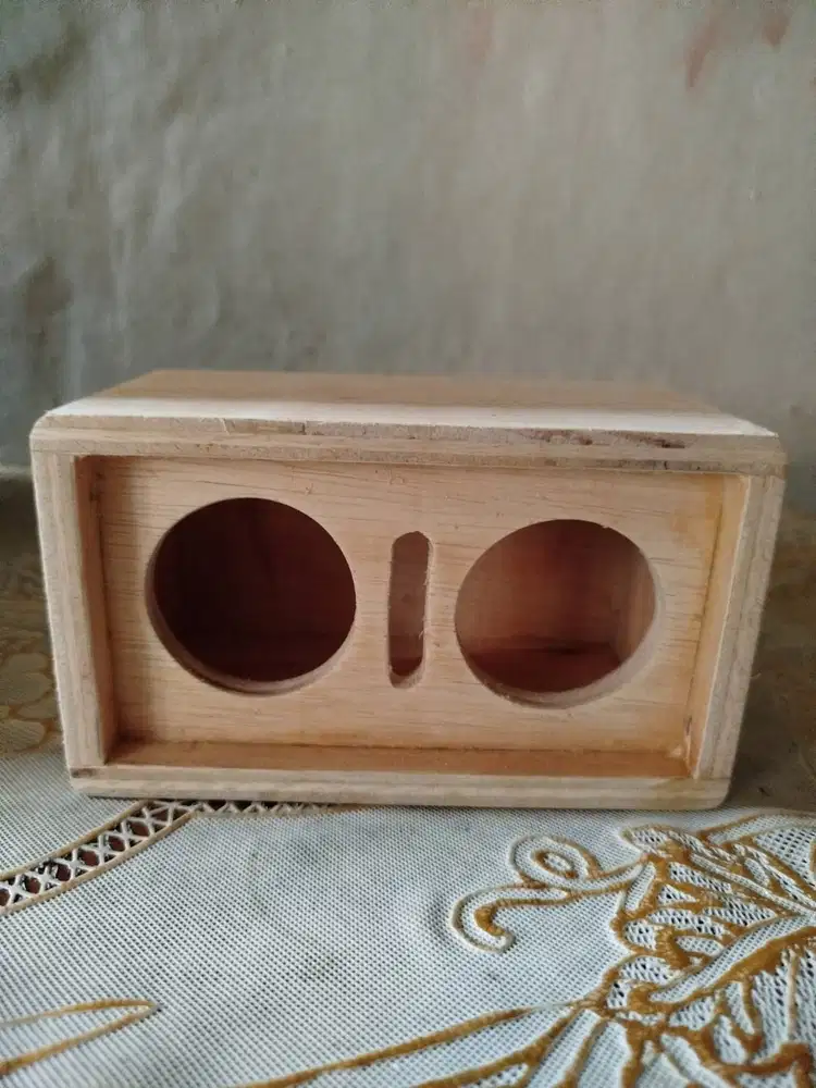 Box speaker ukuran 2 inchi bahan triplek sekitar 9mm