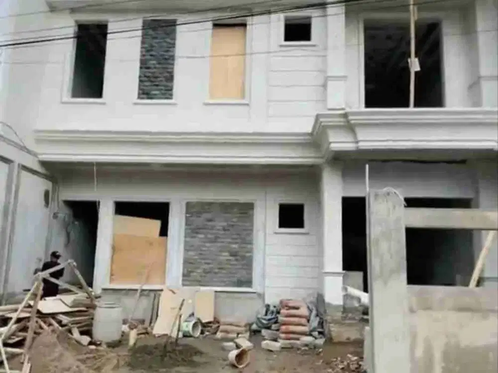 Hunian 2lantai Mewah tanah luas lokasi pinggir jalan Jalan Haji Japat sukmajaya Depok