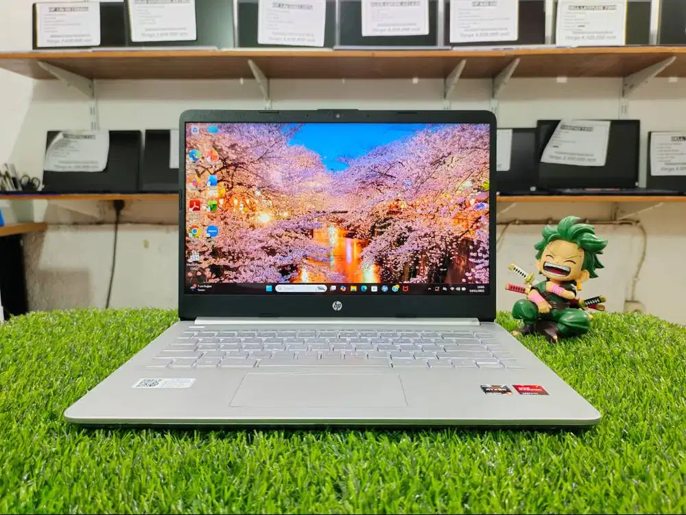 Laptop bekas HP 14s-FQ1135AU AMD Ryzen 5-5500U Ram 16GB