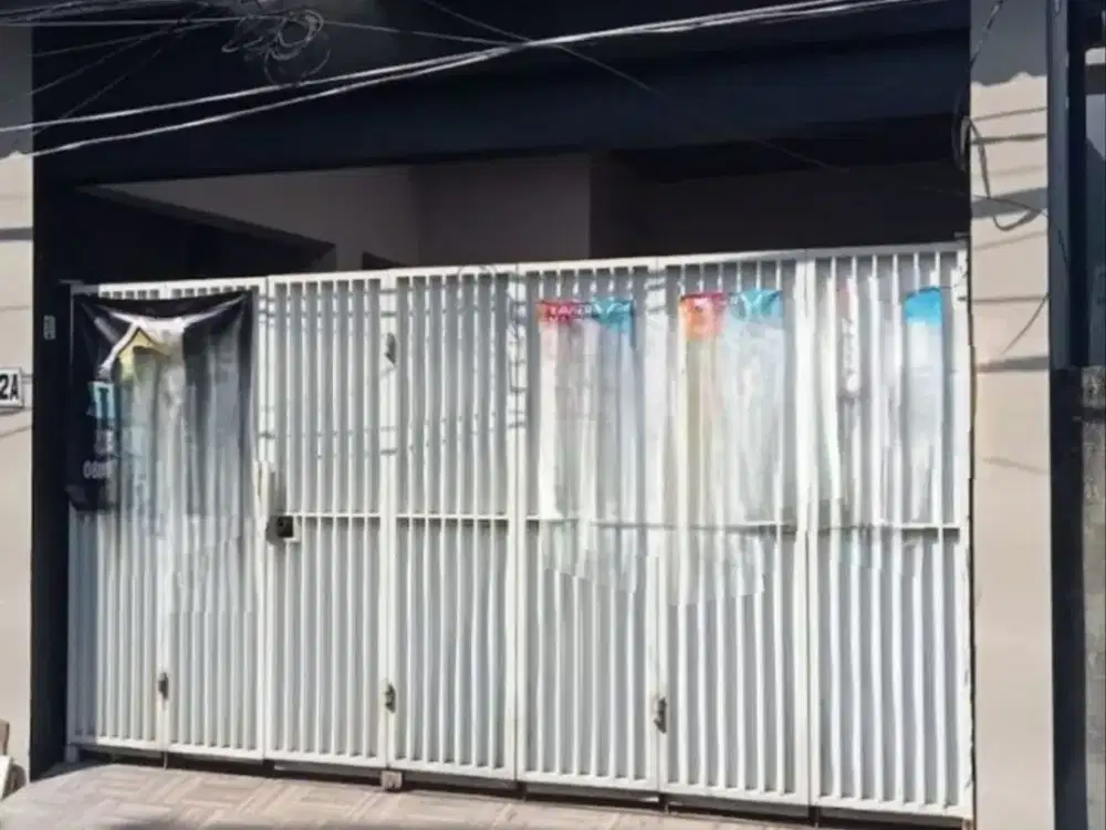 RUMAH FULL GRANIT SEMAMPIR TENGAH